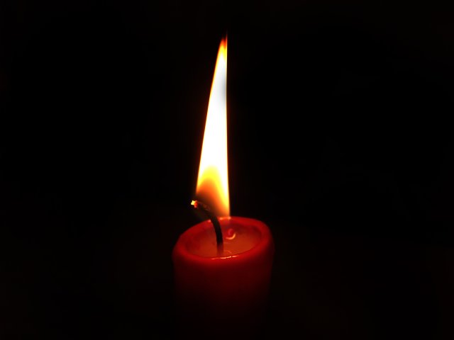 Lisa Spreckelmeyer, „Ooooh flamey!“, CC-Lizenz (BY 2.0) https://creativecommons.org/licenses/by/2.0/de/deed.de Alle Bilder stammen aus der kostenlosen Bilddatenbank www.piqs.de